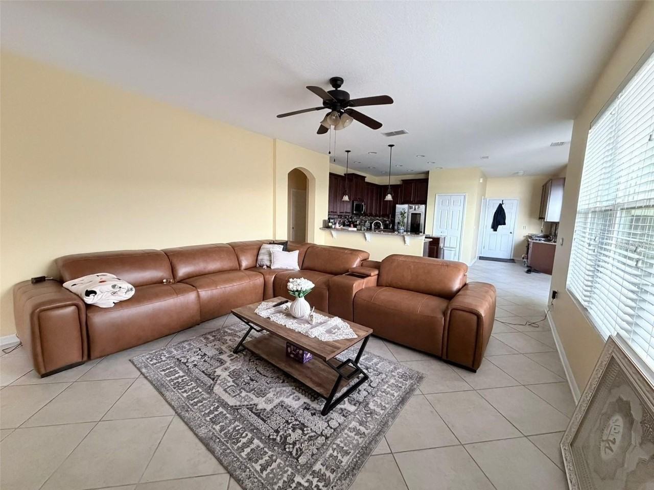 589 Blue Cypress Dr - Photo 5 of 9