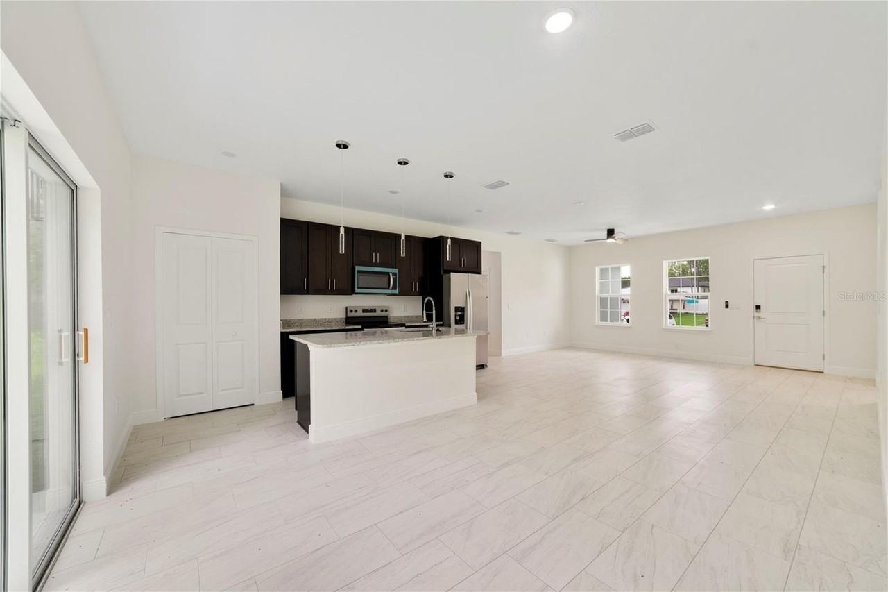3355 W Marie Dr - Photo 3 of 11
