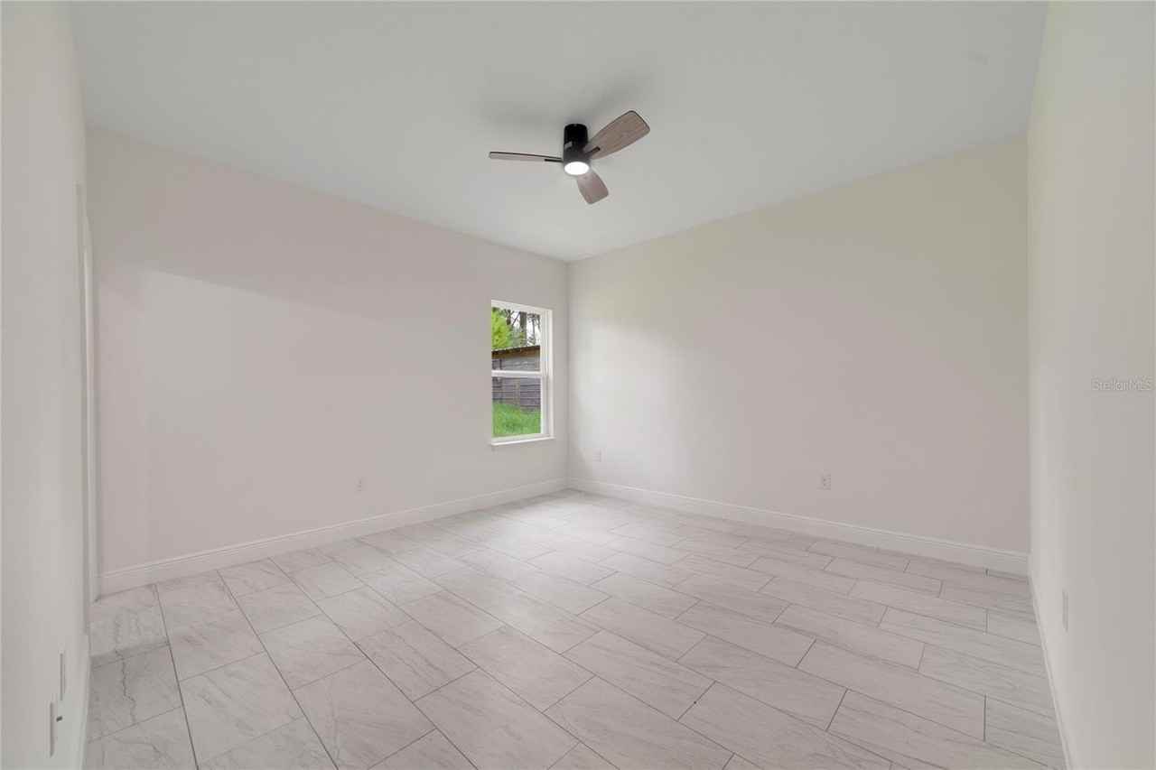 3355 W Marie Dr - Photo 4 of 11