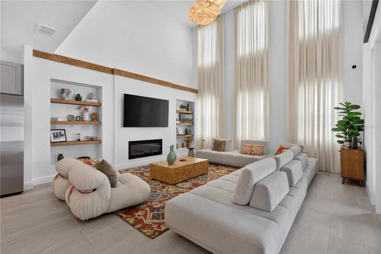 2254 Lost Horizon Way - Photo 7 of 44