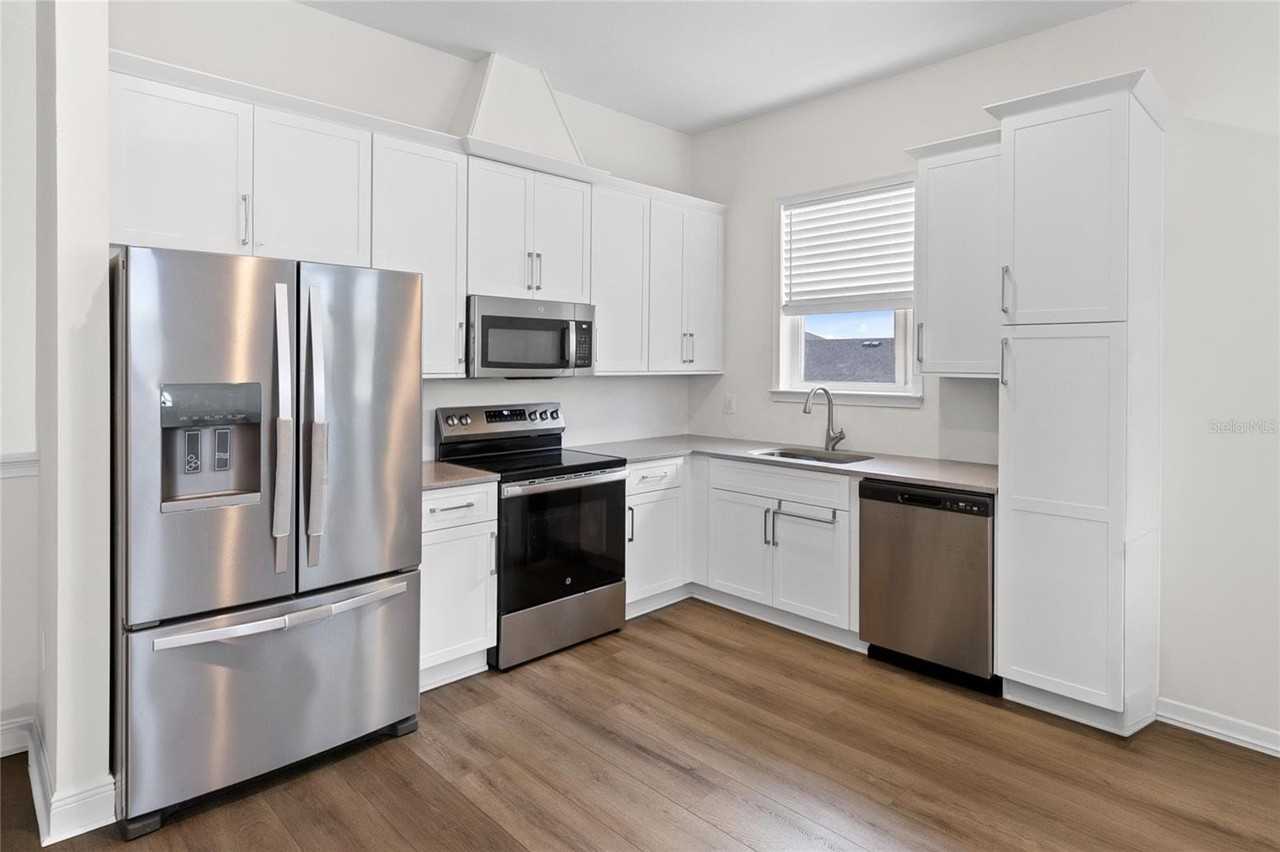 10206 Medawar St #B - Photo 2 of 20