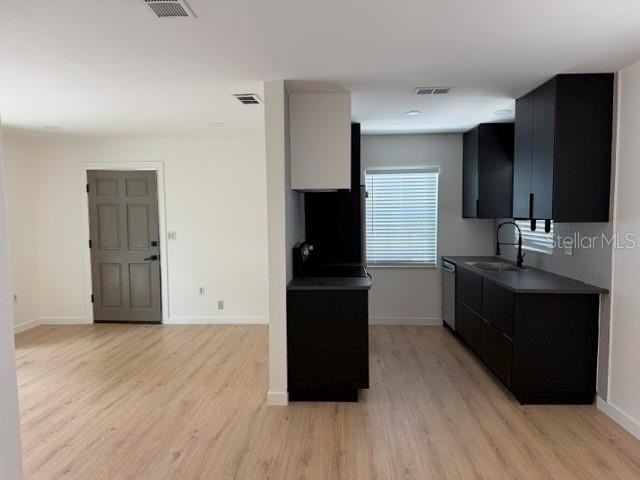 1407 Park Lake St - Photo 2 of 10