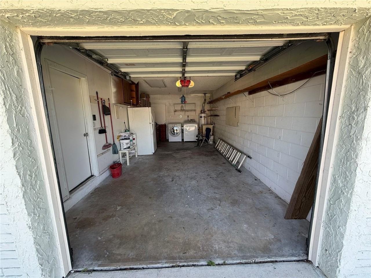 10626 Watertown Ct - Photo 6 of 14