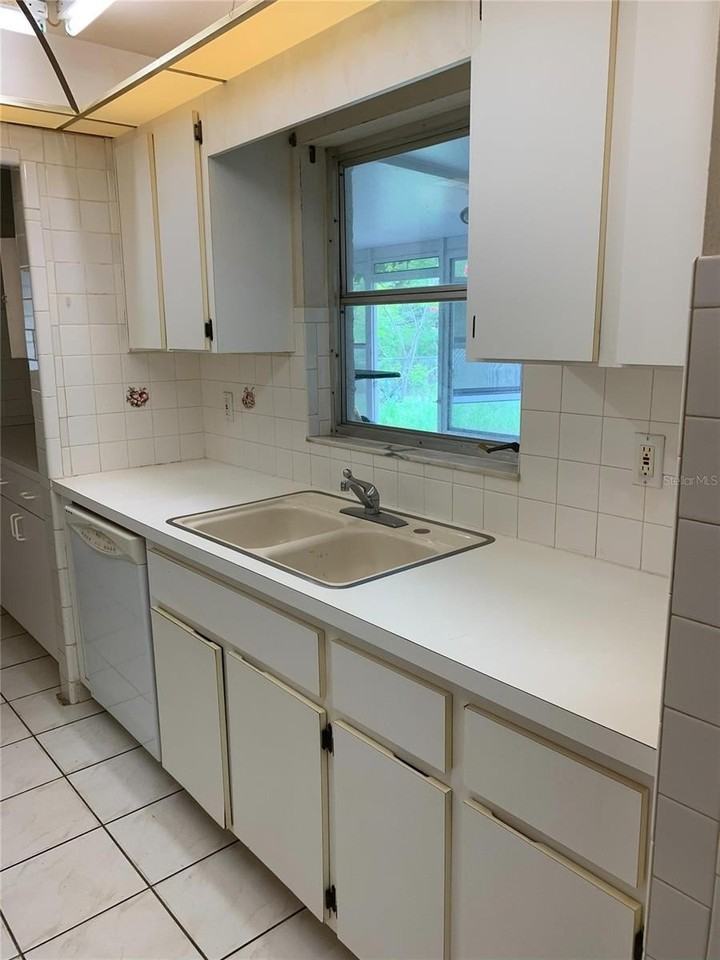9598 River Rd - Photo 4 of 15