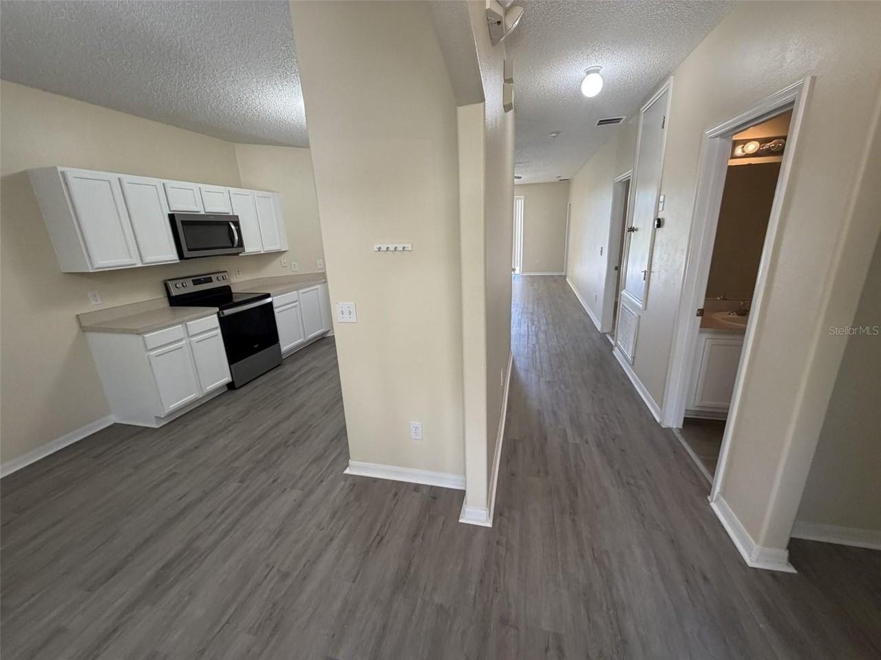 311 Sunset View Dr - Photo 2 of 22