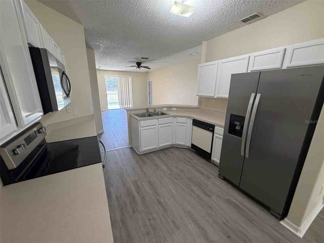 311 Sunset View Dr - Photo 3 of 22