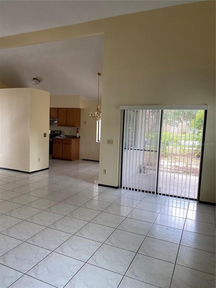 7415 Radiant Cir - Photo 3 of 11