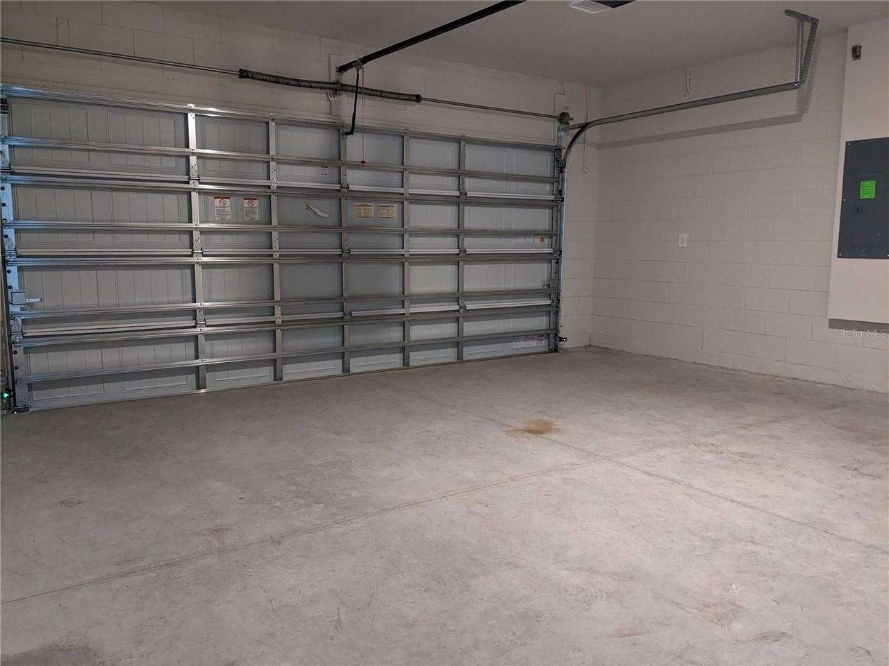 1113 Grand Hammock Ct - Photo 3 of 34