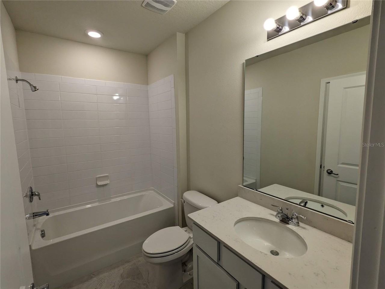 1113 Grand Hammock Ct - Photo 5 of 34