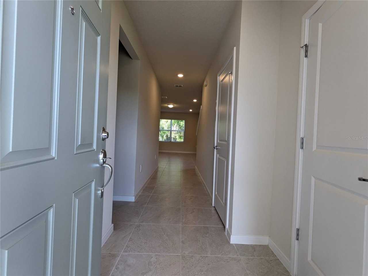 1113 Grand Hammock Ct - Photo 6 of 34