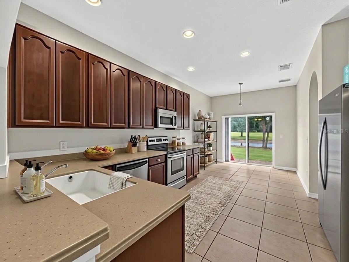 10411 Park Commons Dr - Photo 7 of 18