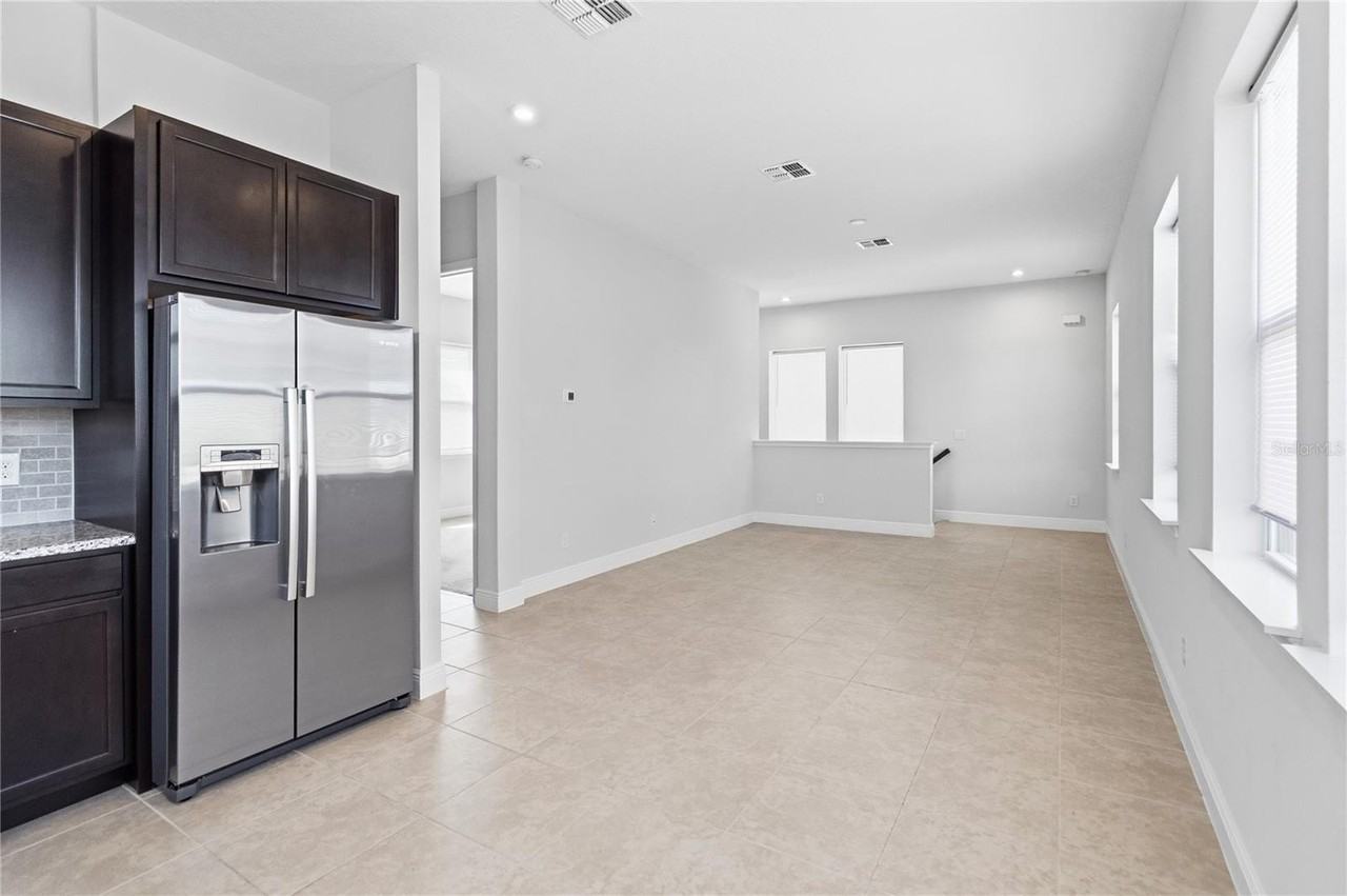 13030 Stoddart Ave - Photo 6 of 27