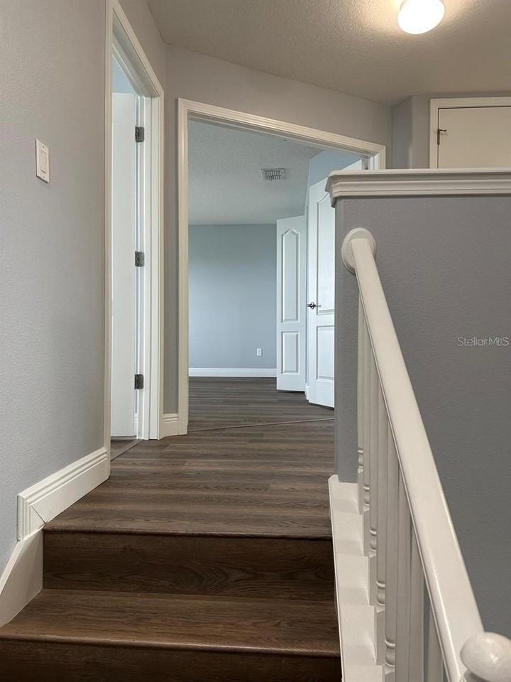 1900 Thetford Cir - Photo 7 of 19