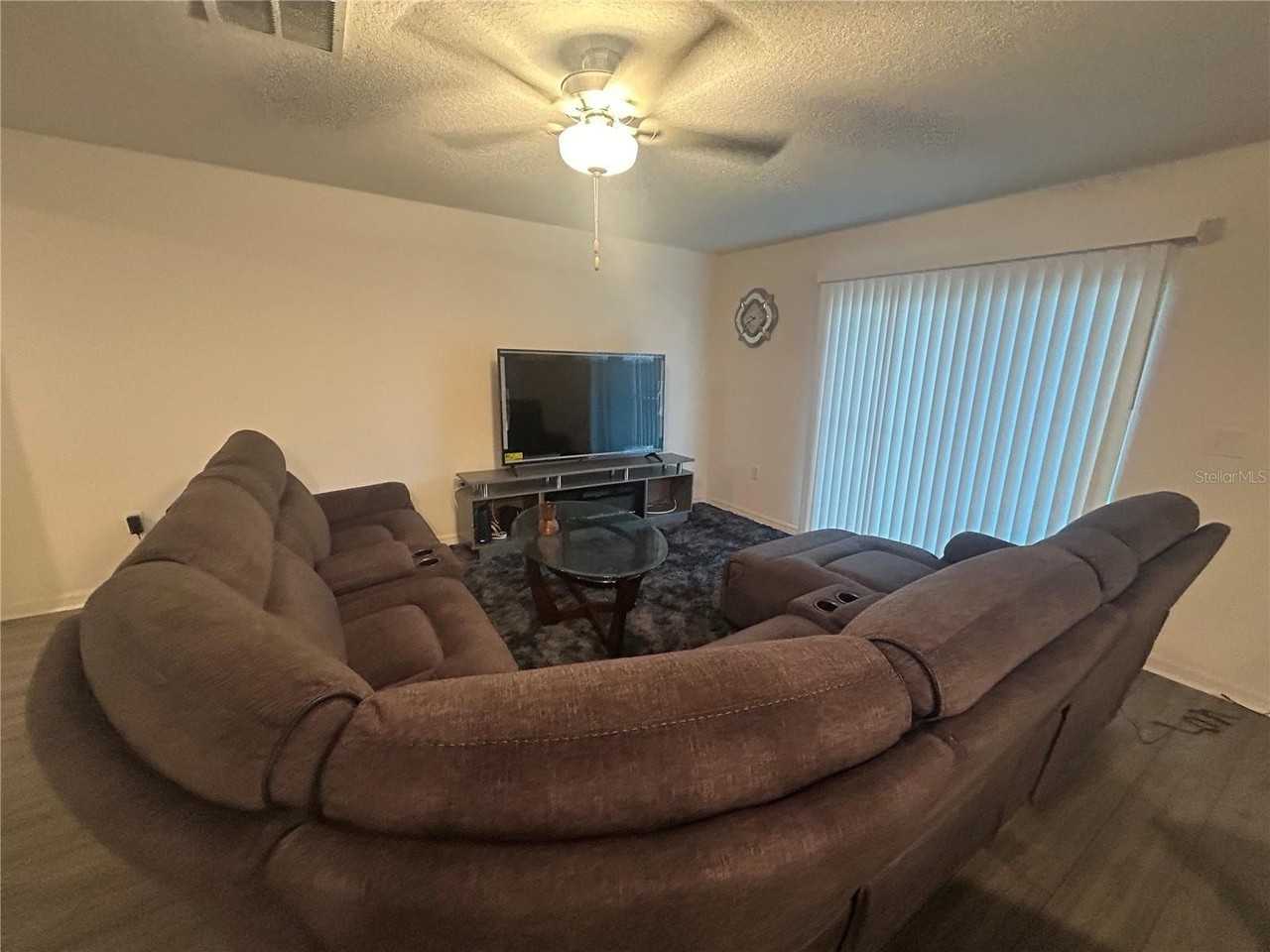 1303 Congo Ct - Photo 2 of 29