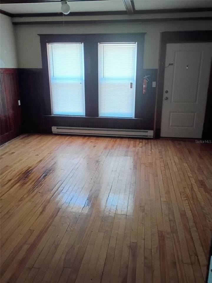 18 Main St #4 - Photo 5 of 13