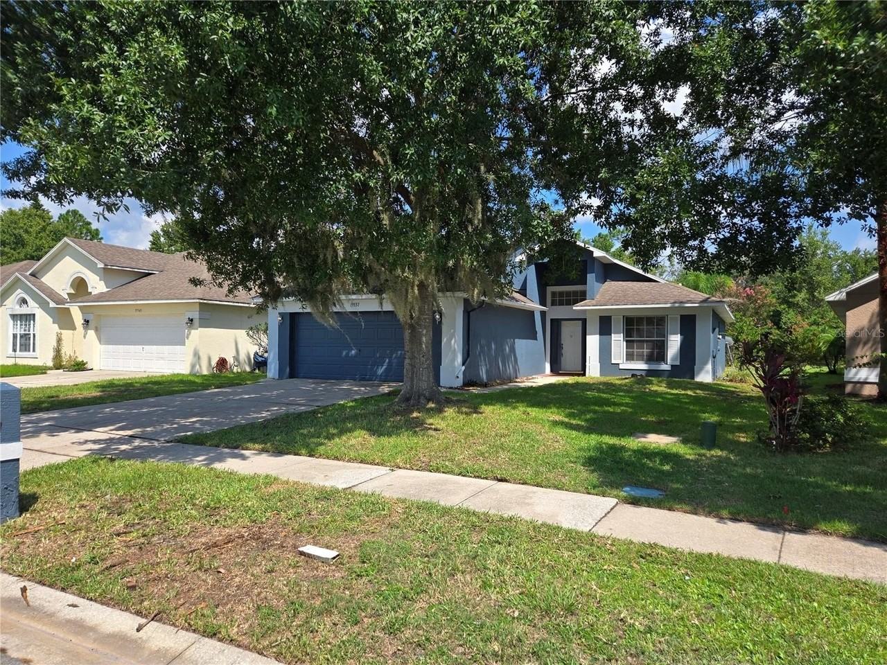 19551 Glen Elm Way - Photo 2 of 12