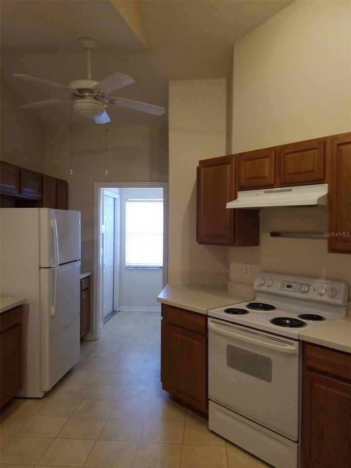19551 Glen Elm Way - Photo 4 of 12