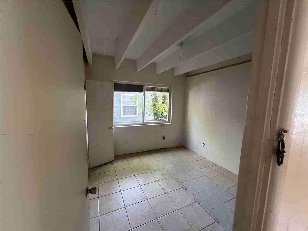 543 Division St #1 - Photo 5 of 16