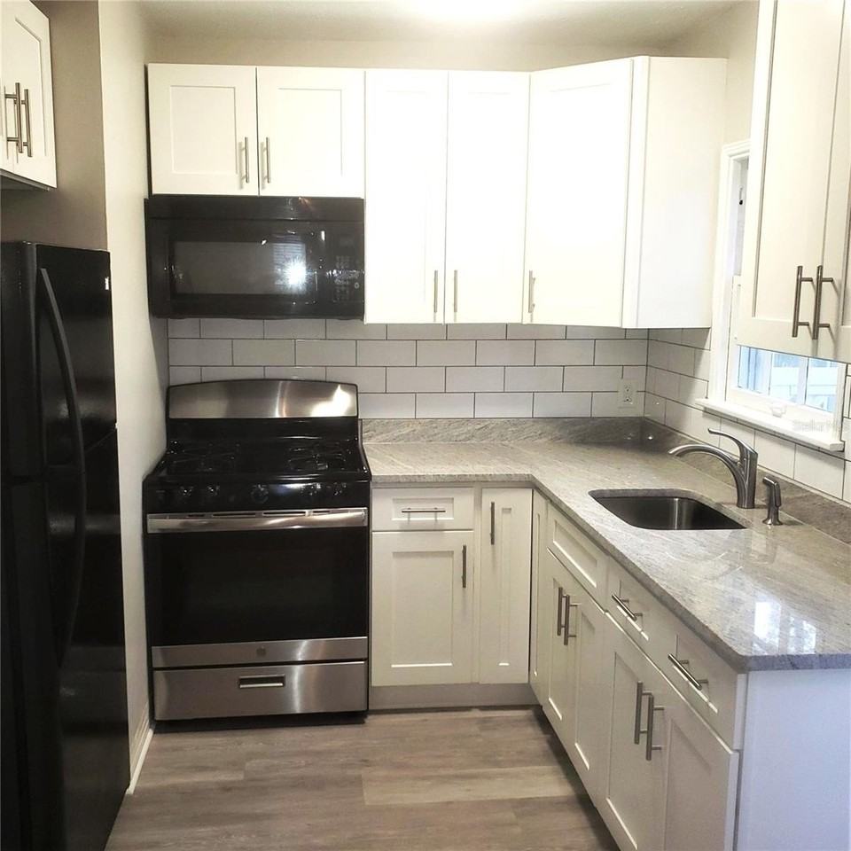 2259 2nd Ave N - Photo 2 of 18