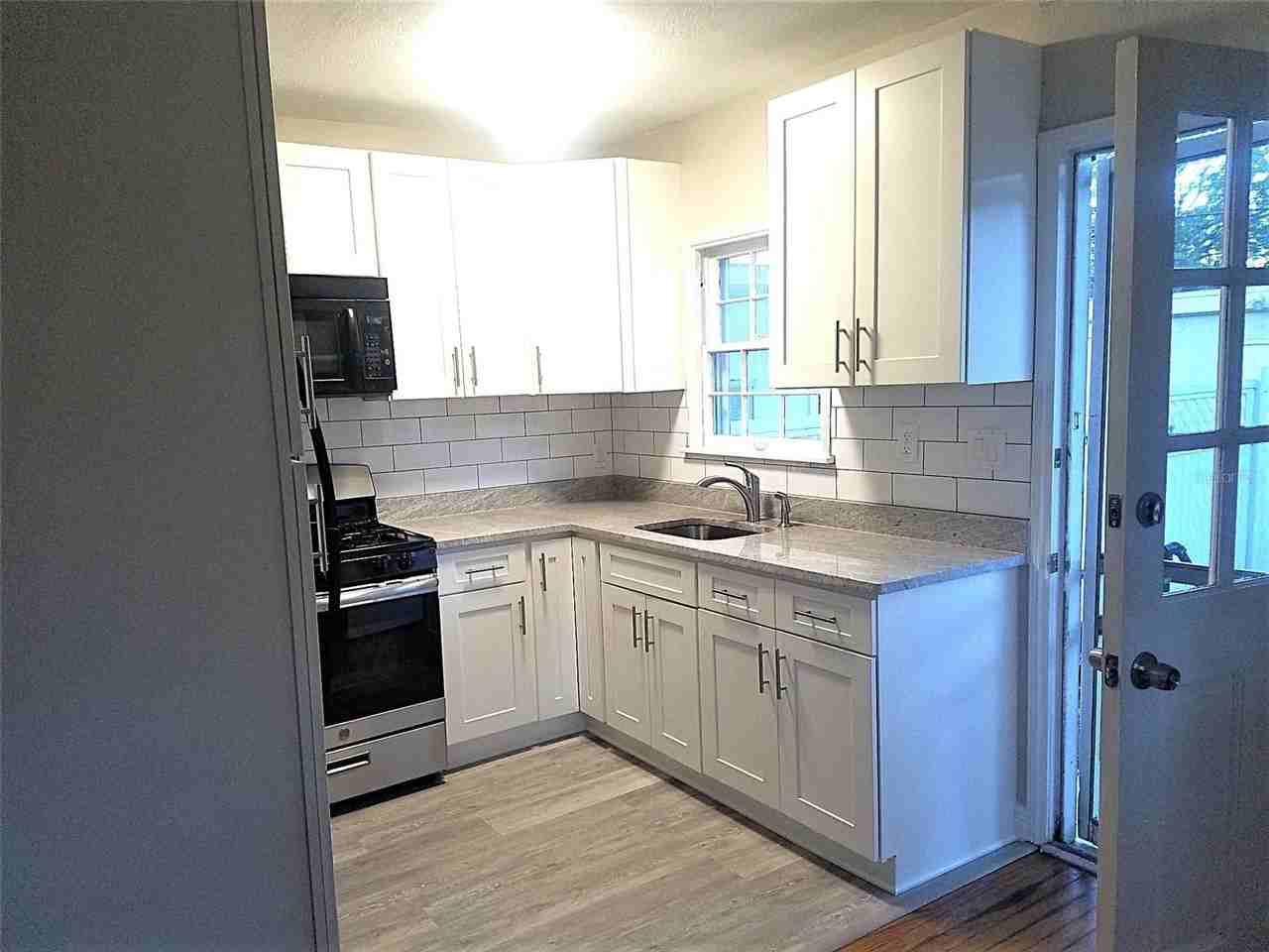 2259 2nd Ave N - Photo 4 of 18