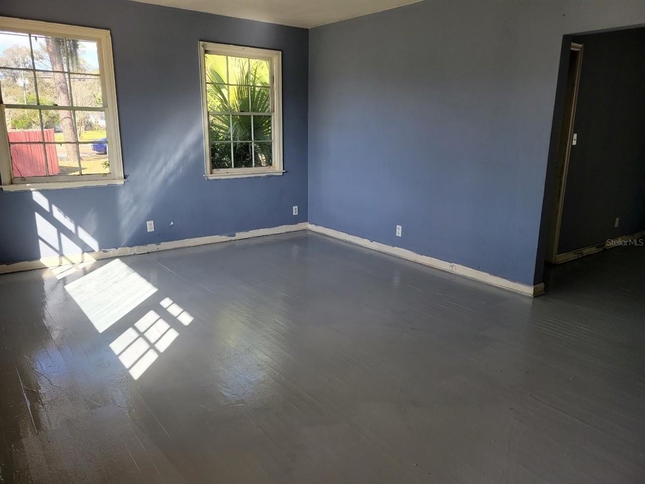 7223 N Pearl St - Photo 3 of 18