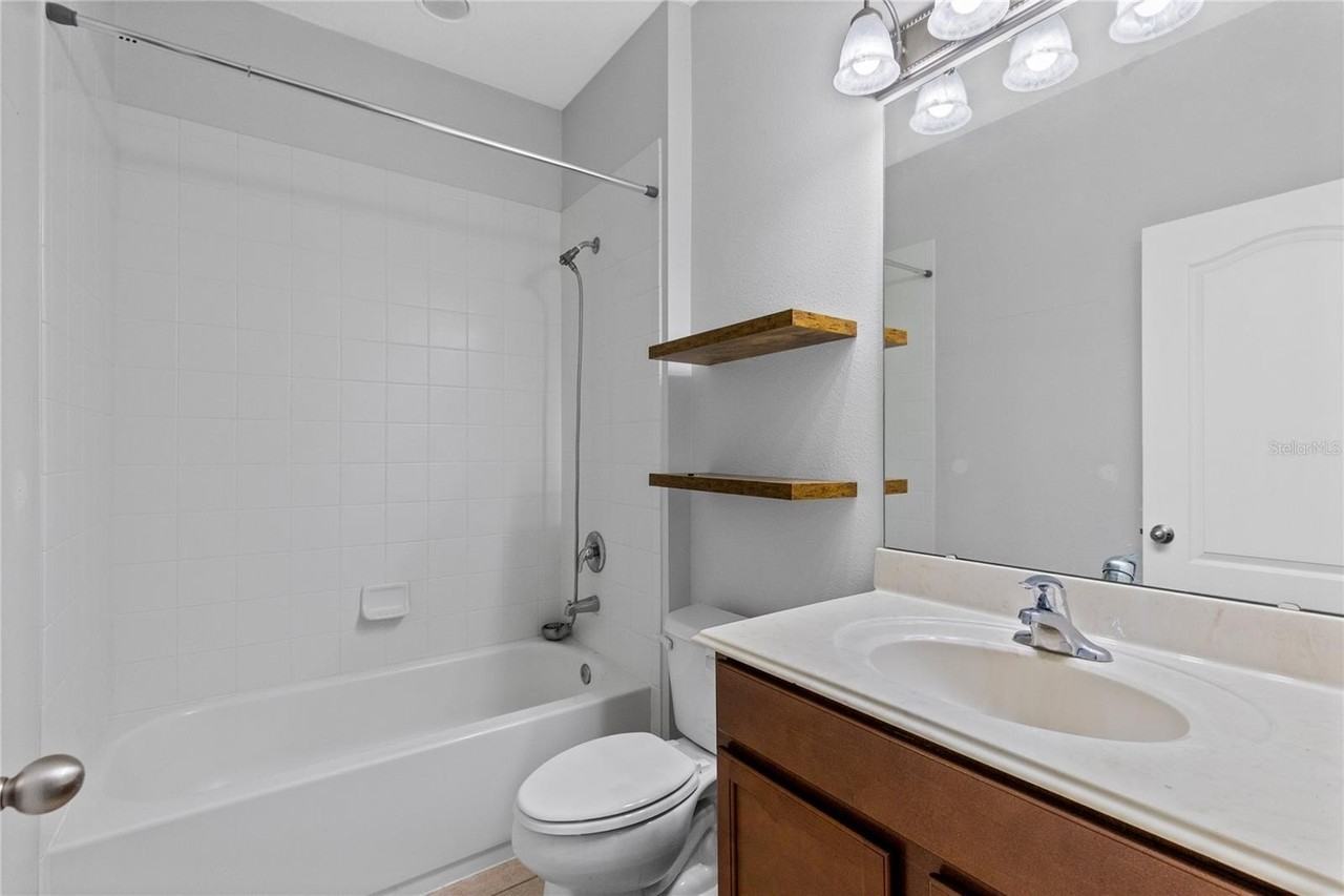 8455 Laureate Blvd - Photo 5 of 21