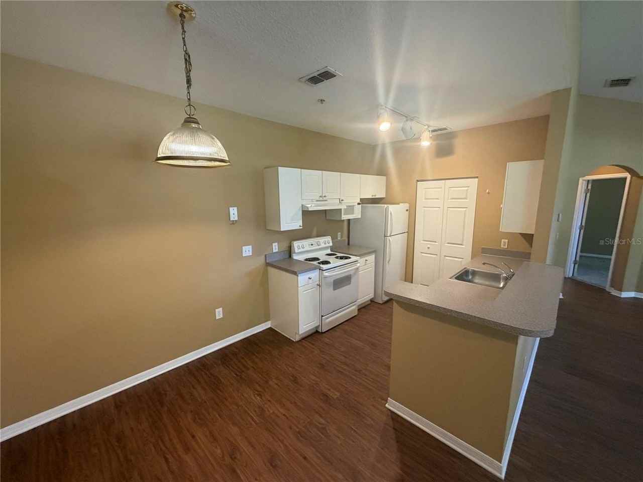 856 Grand Regency Pointe #205 - Photo 5 of 23