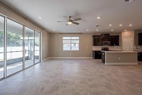 4444 Desert Rose Ave - Photo 3 of 18