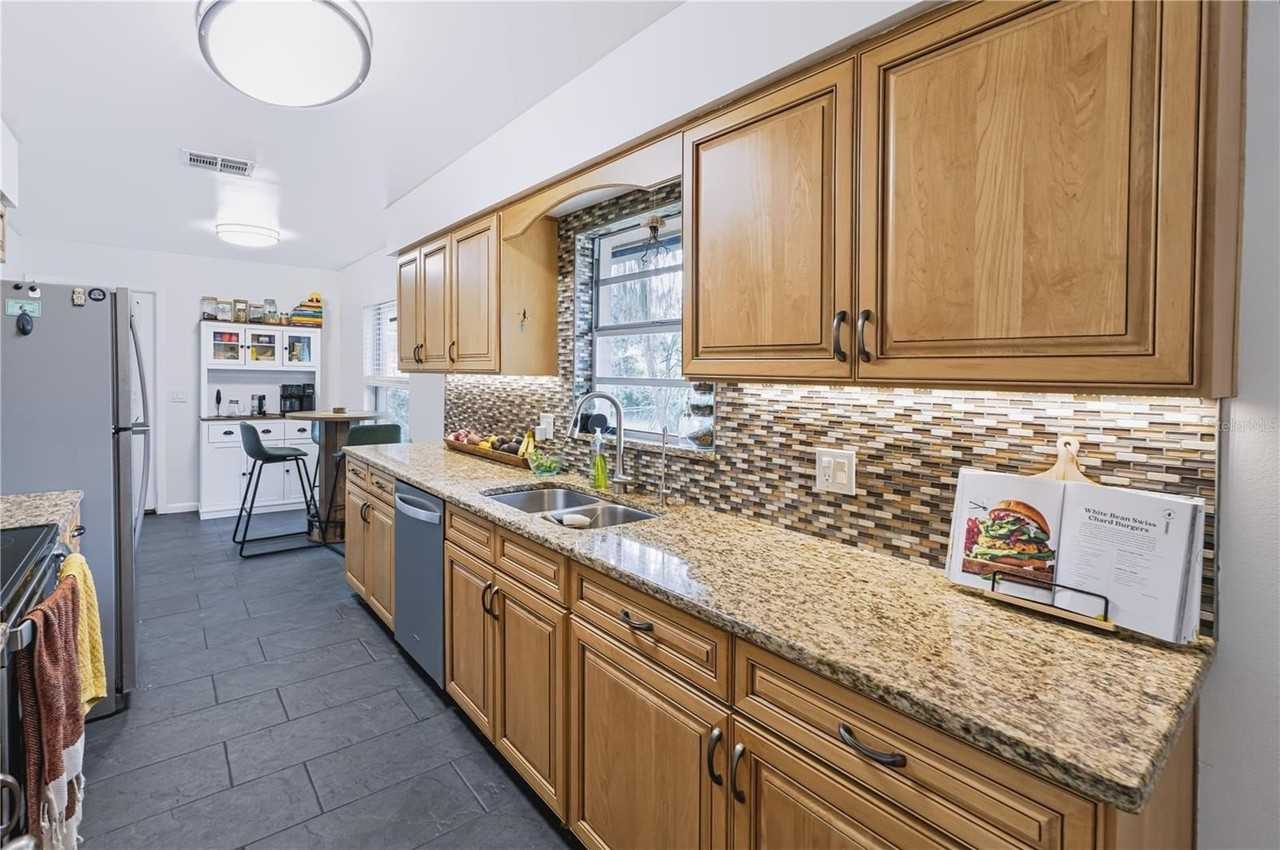 241 Ruth Blvd - Photo 2 of 16