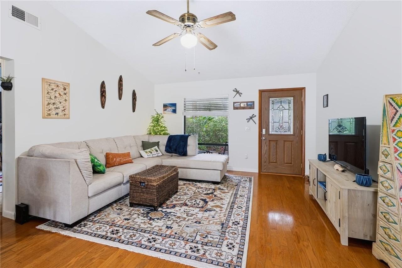 241 Ruth Blvd - Photo 4 of 16