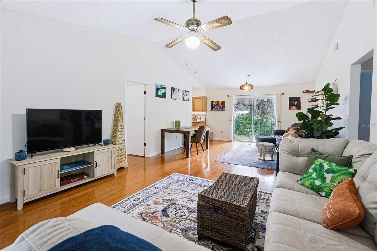 241 Ruth Blvd - Photo 6 of 16