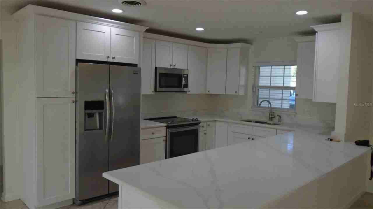 420 Arapaho Trl - Photo 3 of 15
