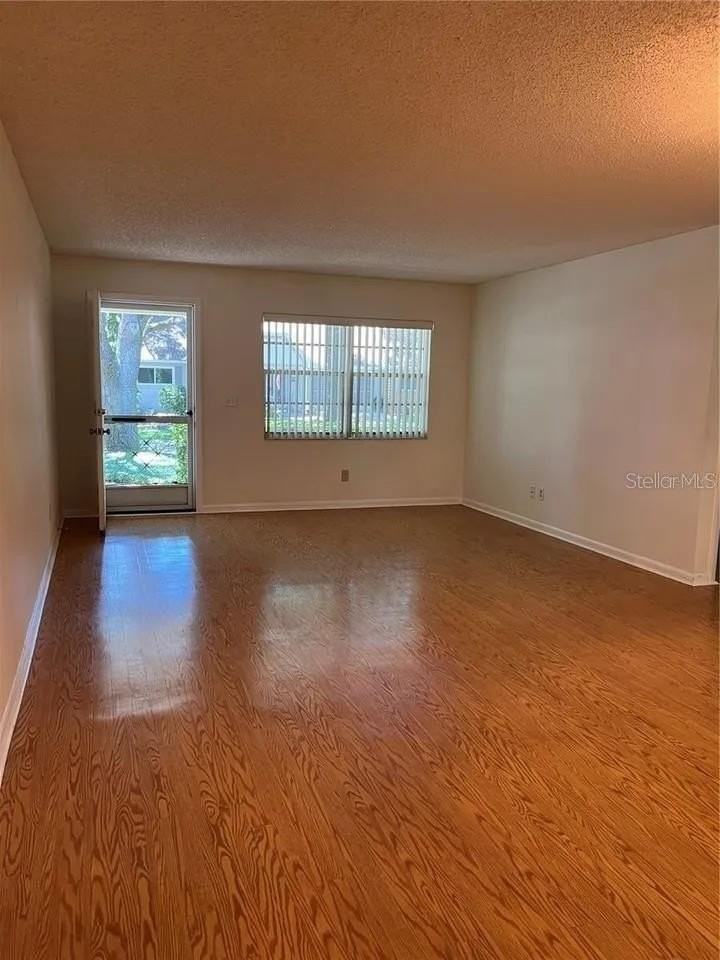 8591 Sw 93rd Pl #E - Photo 4 of 24