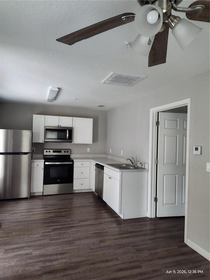 5580 Ne 35th St - Photo 3 of 7