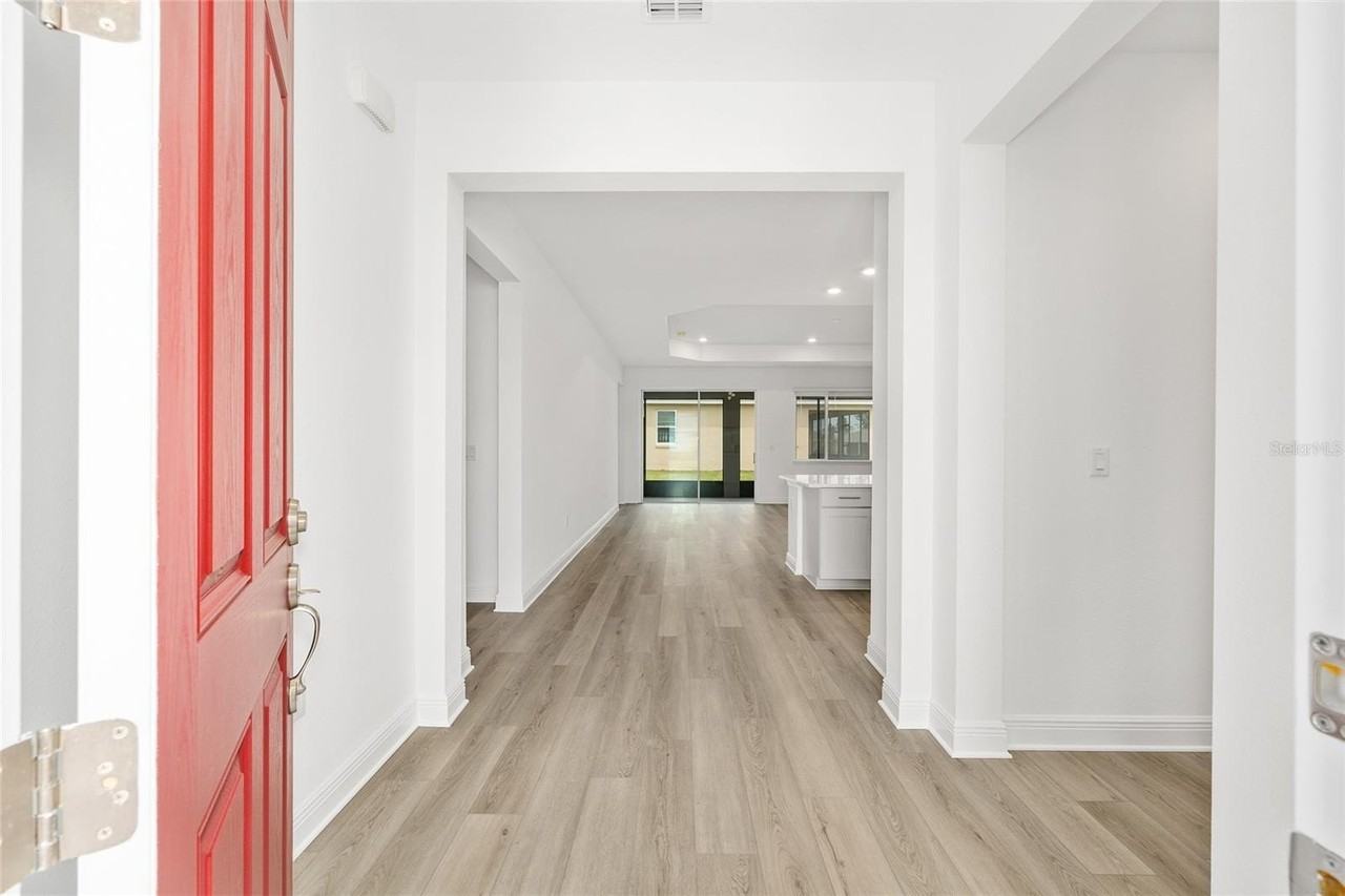10119 Sw 106th Cir - Photo 5 of 43