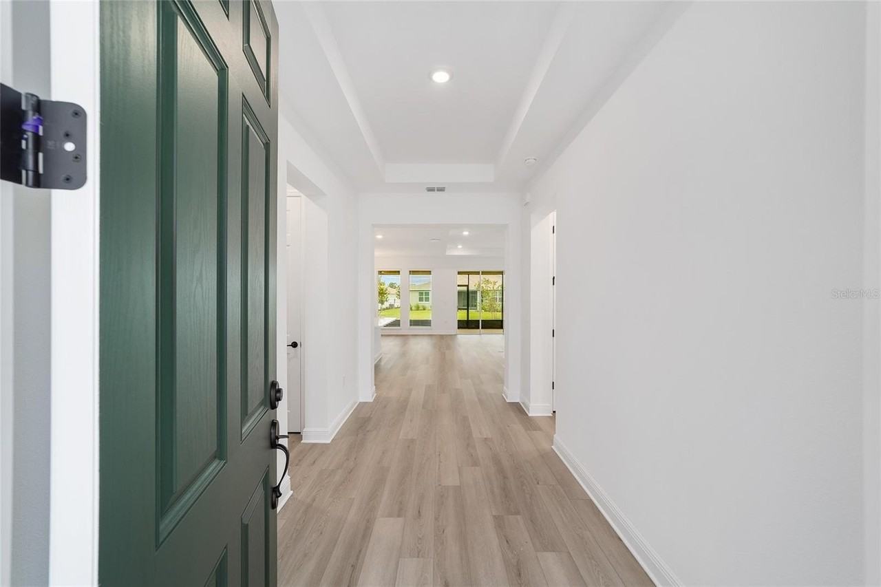 10001 Sw 106th Cir - Photo 5 of 42