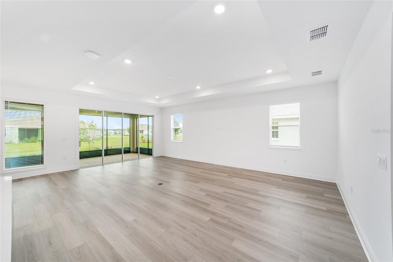 10001 Sw 106th Cir - Photo 7 of 42