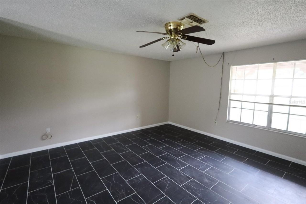 66 Silver Ln - Photo 4 of 10