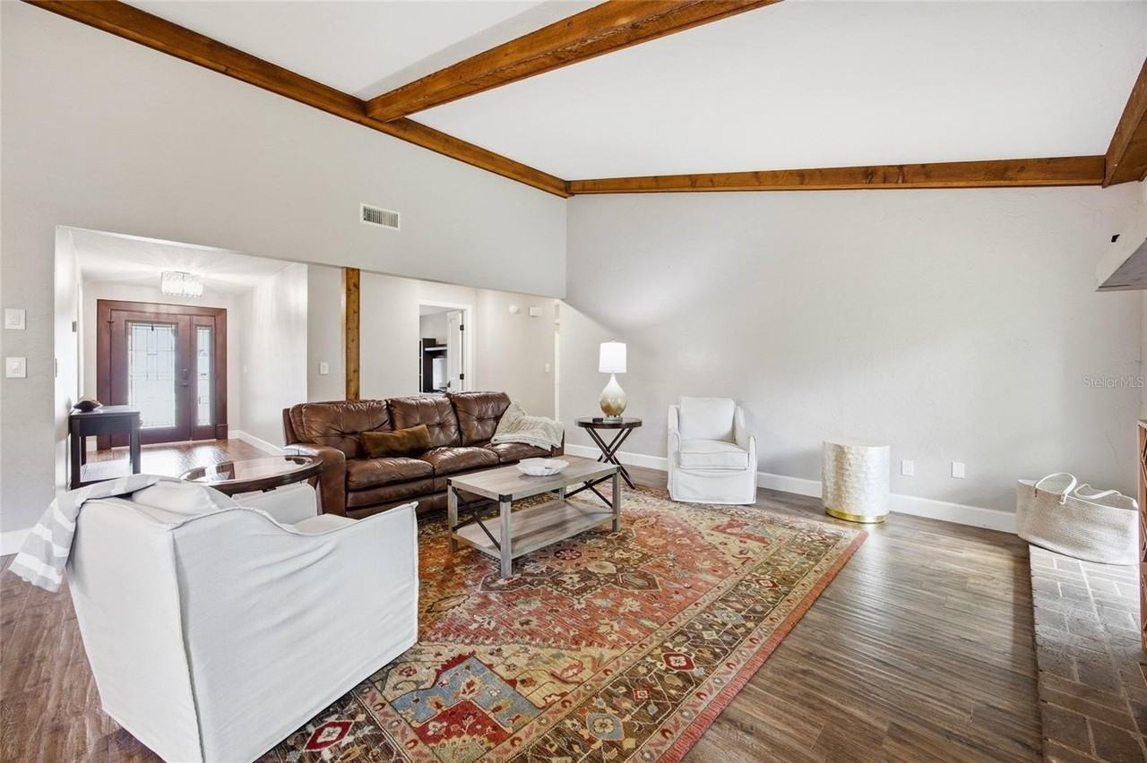8080 Nw 47th St - Photo 4 of 29
