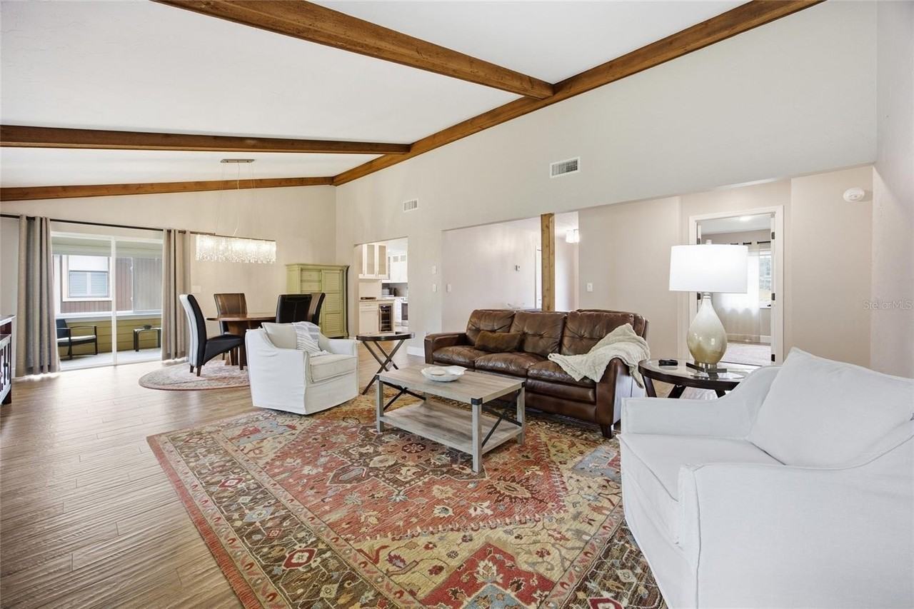 8080 Nw 47th St - Photo 5 of 29
