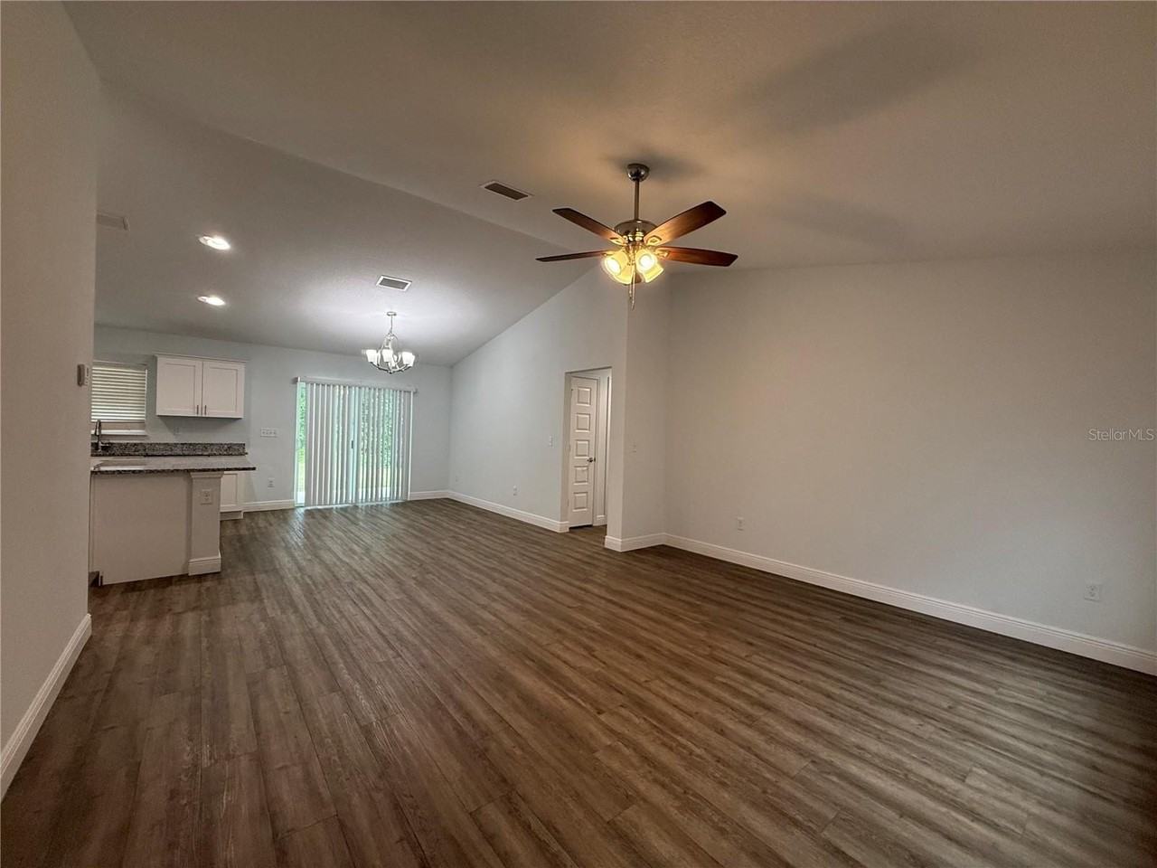 7752 N Walton Ter - Photo 2 of 17