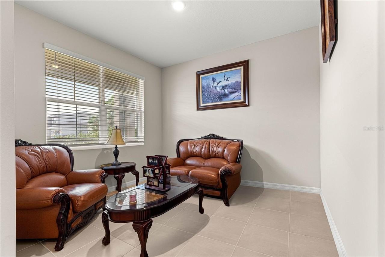 8142 Sw 59th Ave - Photo 5 of 50