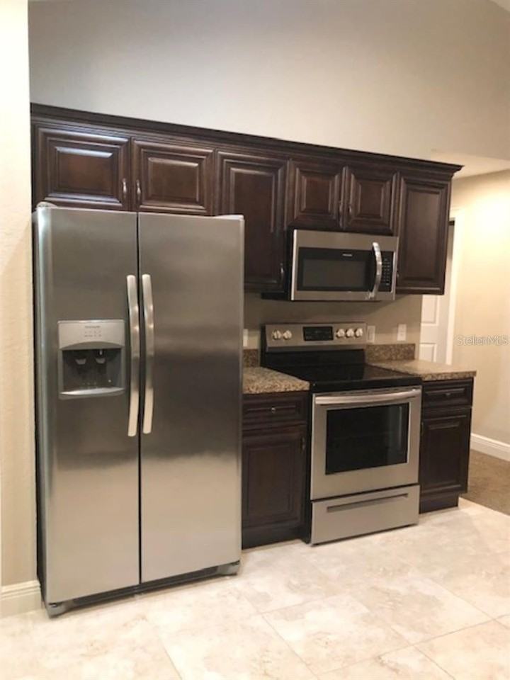 16941 Sw 43rd Court Rd - Photo 4 of 15