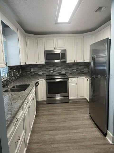 9815 Sw 89th Ter #D - Photo 4 of 17