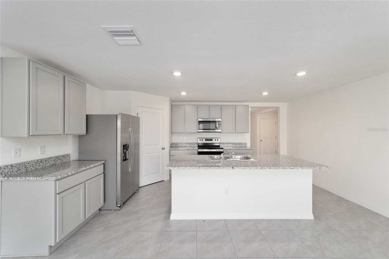 8856 Sw 49th Cir - Photo 7 of 25