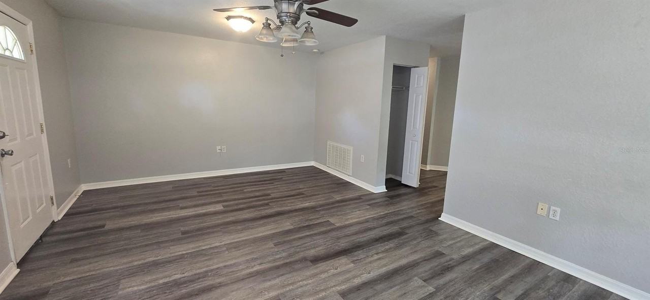 2605 Ne 22nd Ave - Photo 2 of 10