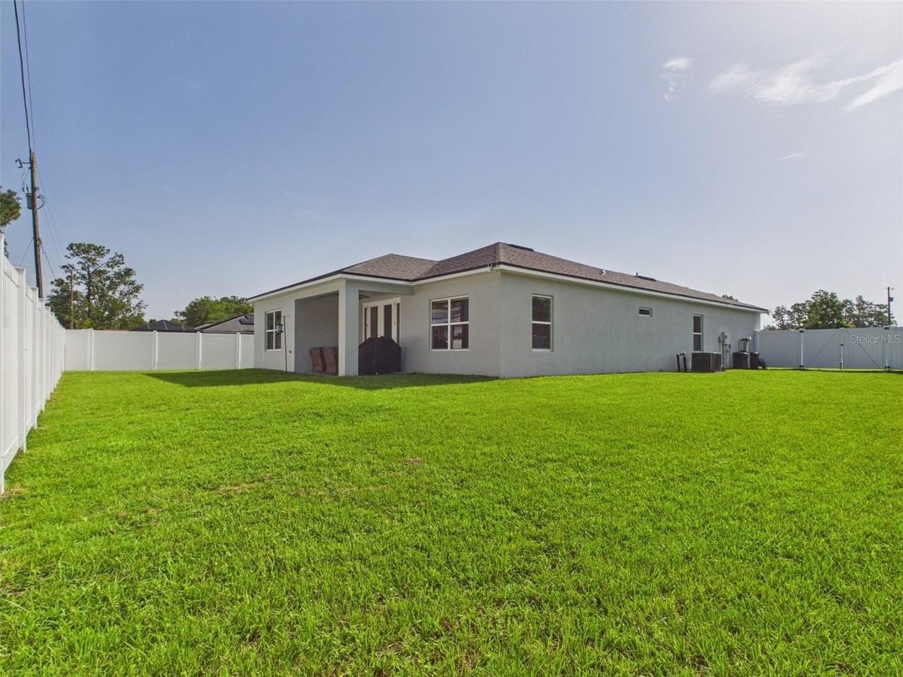 15110 Sw 43rd Avenue Rd - Photo 2 of 24