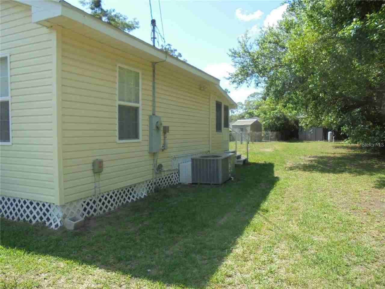 1510 Ne 55th St - Photo 3 of 16