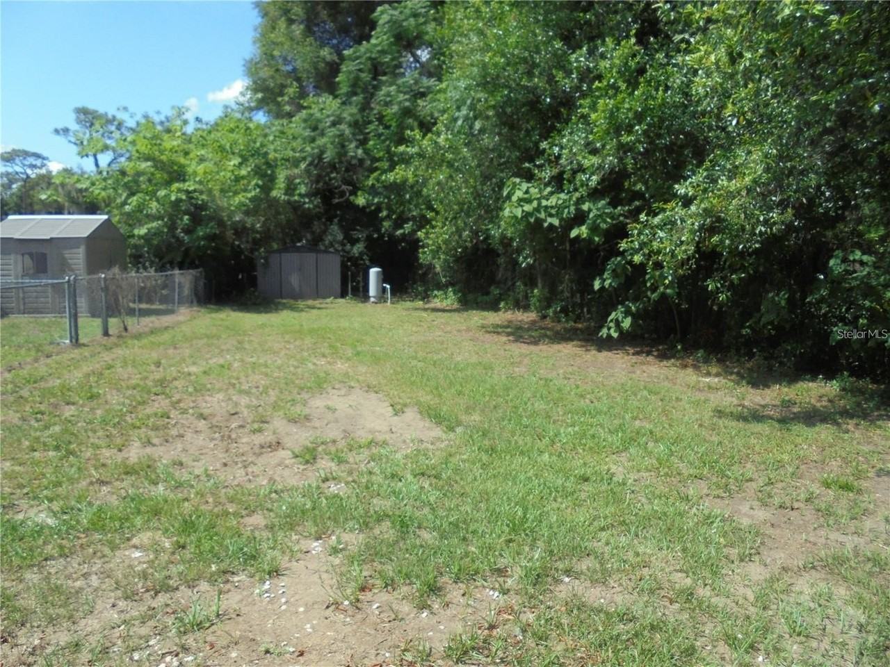 1510 Ne 55th St - Photo 5 of 16