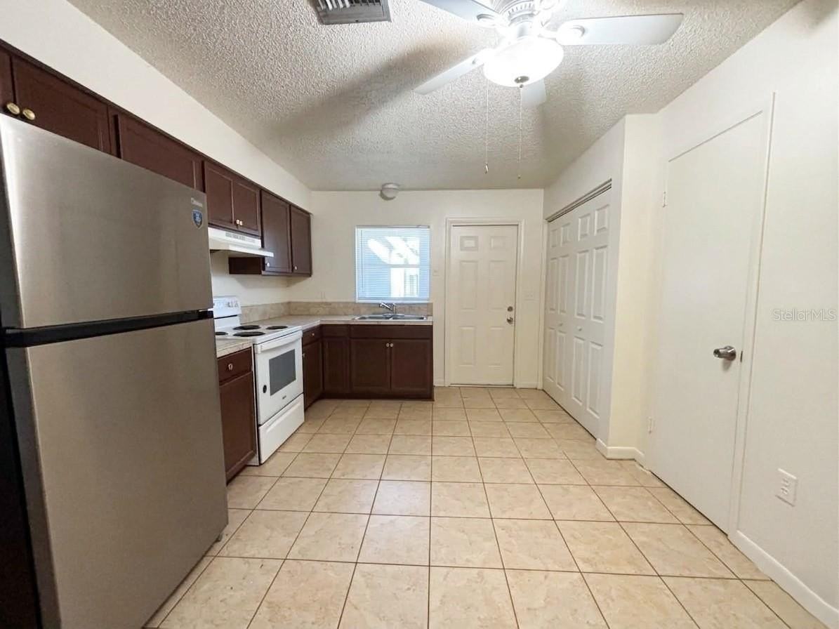 1236 Josephine St - Photo 3 of 10